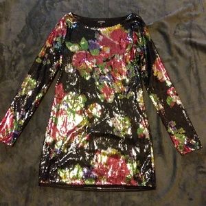 Express- stunning long sleeve sequin dress